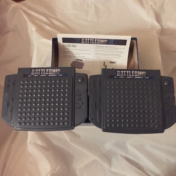 Battleship The Classic Naval Combat Game - Picture 4 of 9